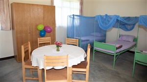 Das Tsigereda-Schutzhaus bietet den jungen Frauen mit ihren Kindern eine einfache, aber zweckmässige und saubere Unterkunft. Moskitonetze schützen vor Insektenstichen und damit vor Infektionskrankheiten.