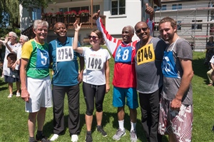 Gruppenbild mit Oskar Sager, Katharina Dams, Simon Suter und dem «Team Ethiopia»